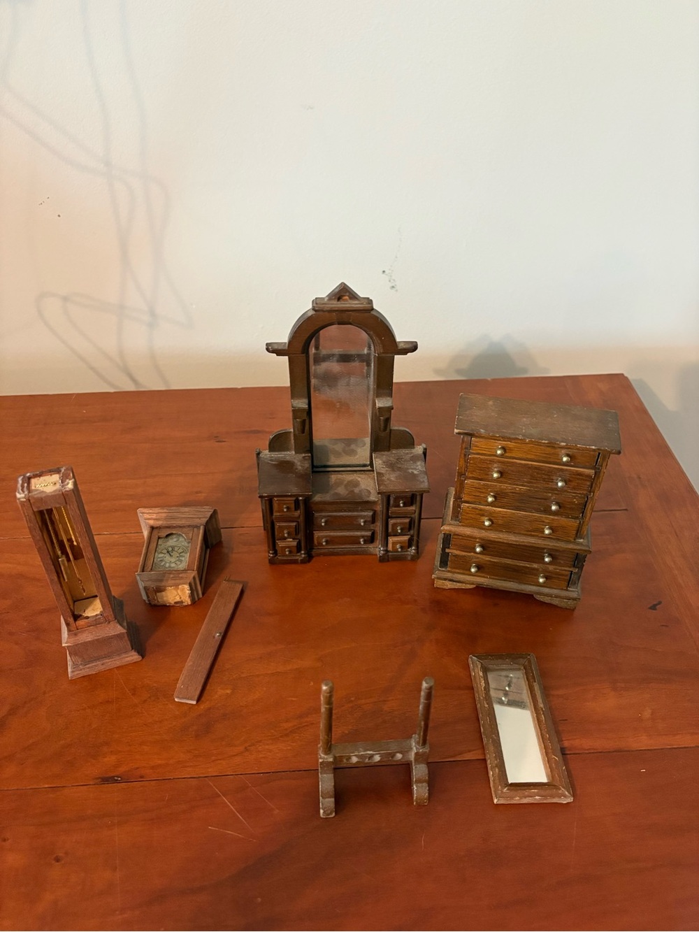 Vintage Wood Dollhouse Furniture Lot Vanity Dresser Clock 1:12 Scale